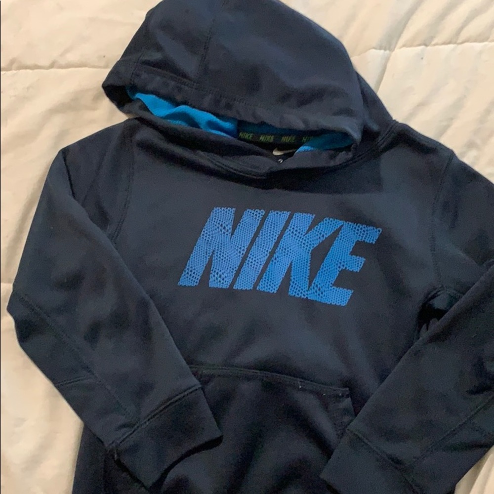 Nike therma-fit hoodie